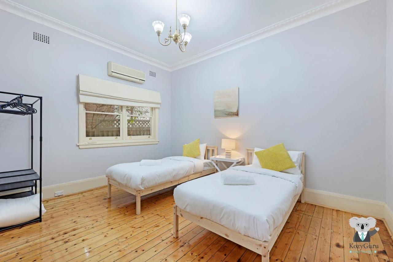 Kozyguru Campsie Oldie-but-goodie Look 4 Bed House Nca011 Holiday home
